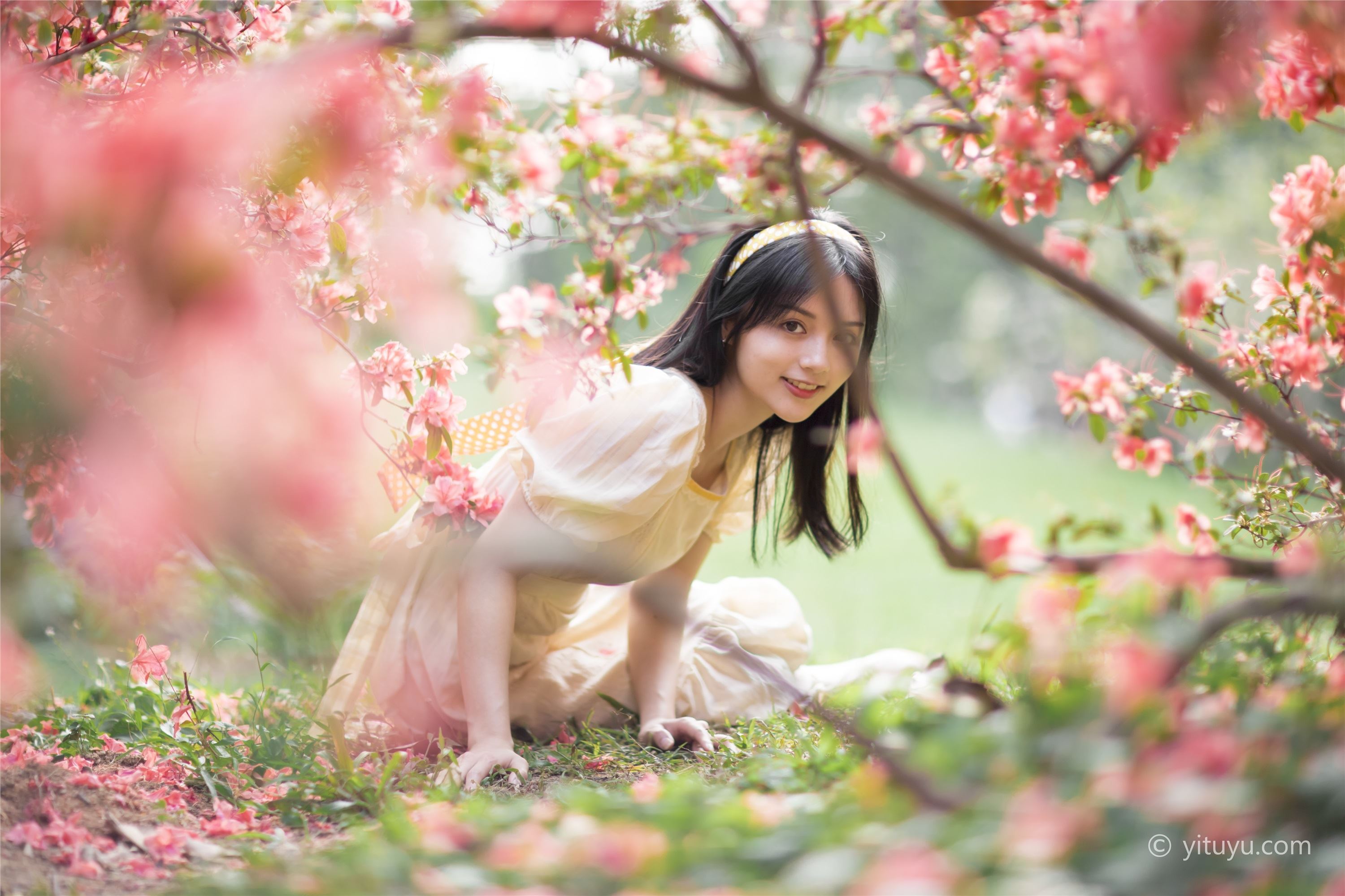 YITUYU 艺图语 2021.04.19 花间志 雨文